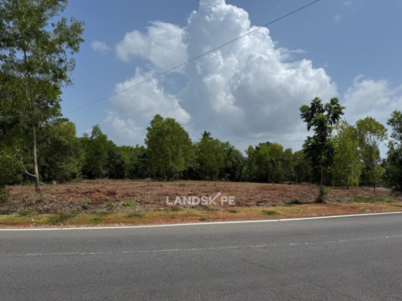 🏡 2.06 Acres Of Converted Land For Sale.                                📍Adapadi Road, Near Palli